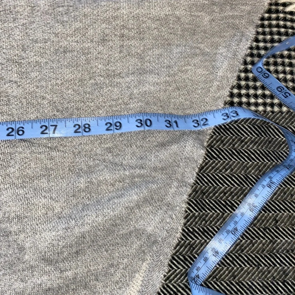 DisneyParks Star Wars 'The last Jedi' Poncho Sweatshirt - Picture 4 of 6